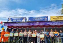 Jasa Raharja Babel Gelar Aksi Simpatik, Serahkan Bingkisan Kepada Petugas Posko Arus Mudik 2024 jasa raharja bangka belitung