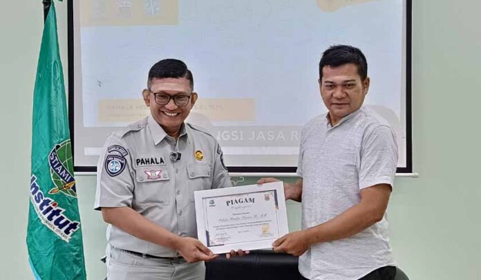 Di Institut Stiami Jakarta Pusat