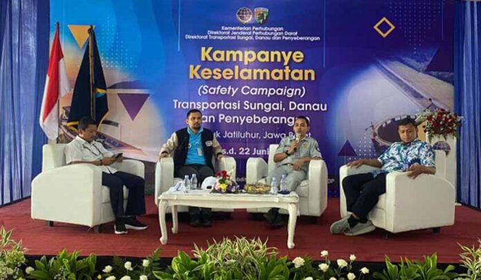 di Waduk Jatiluhur di Waduk Jatiluhur