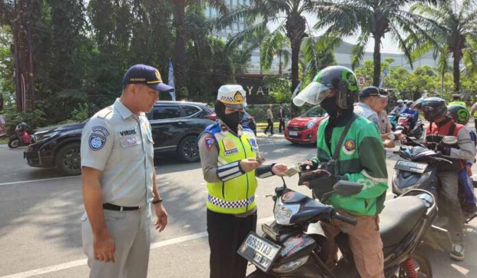 Laksanakan Operasi Gabungan Laksanakan Operasi Gabungan