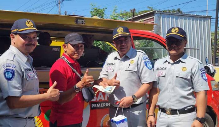 Masyarakat Dalam Berlalu Lintas