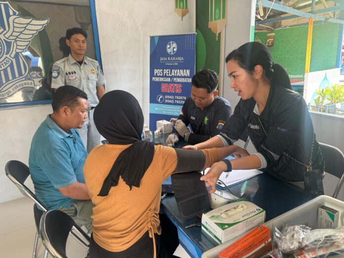 Cerminan Kepedulian pada Kesehatan Masyarakat Cerminan Kepedulian pada Kesehatan Masyarakat