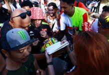 Road To Pertamina Grand Prix of Indonesia 2024, 2 Pembalap Pertamina Enduro VR46 Racing Team Parade Bareng Komunitas Klub Motor Bali