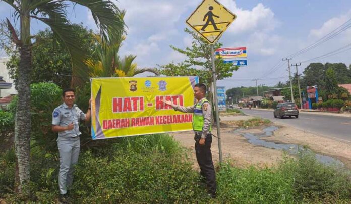 Di Kec. Gelumbang Di Kec. Gelumbang