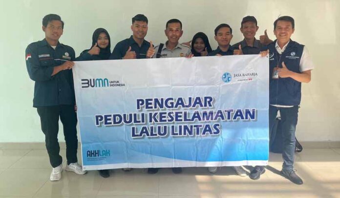 Lalu Lintas Melalui PPKL Lalu Lintas Melalui PPKL