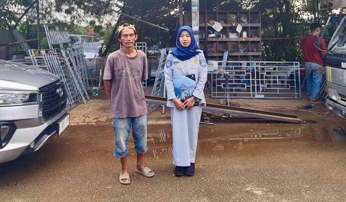 Lakukan Pembinaan UMKM Lakukan Pembinaan UMKM