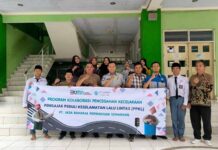 Socio Engineering PPKL sebagai Sarana Pencegahan Kecelakaan Lalu Lintas bagi Pelajar SMK Nurul Barqi Gunung Pati Semarang SMK Nurul Barqi Gunung Pati Semarang