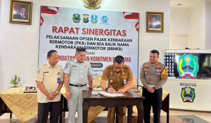 Tandatangani Komitmen Bersama Tandatangani Komitmen Bersama