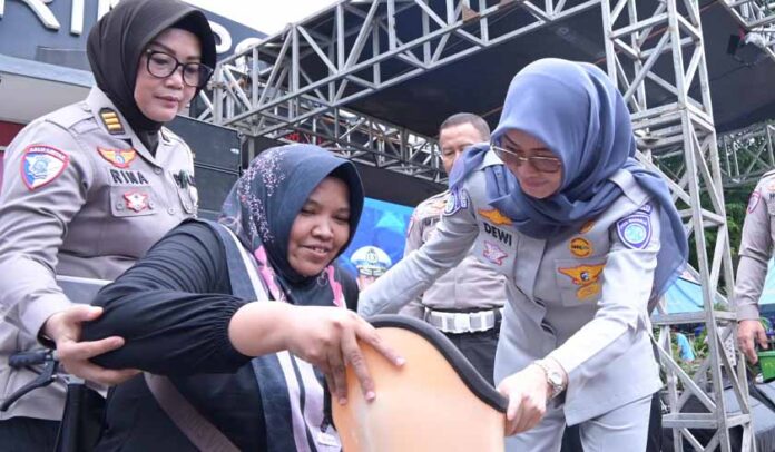 Mengenang Korban Kecelakaan