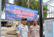 Hindari Adanya Korban Terulang, Jasa Raharja Melakukan Upaya Pemasangan Himbauan Larangan Operasional Kereta Kelinci di Kab. Klaten di Kab. Klaten