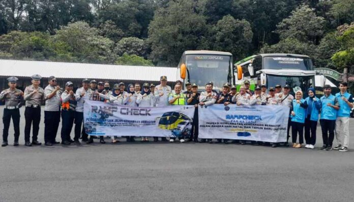 di Objek Wisata Tangkuban Parahu di Objek Wisata Tangkuban Parahu