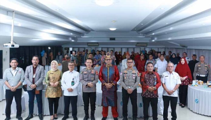 Di Tasyakuran HUT ke 64 Tahun Di Tasyakuran HUT ke 64 Tahun