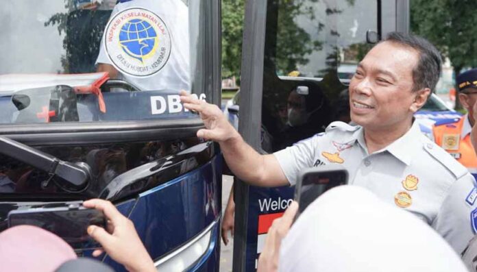 Kelaikan Bus Pariwisata di Prambanan Kelaikan Bus Pariwisata di Prambanan