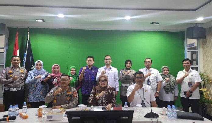 Provinsi Riau Adakan Rapat Provinsi Riau Adakan Rapat