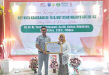 Jasa Raharja Perwakilan Probolinggo Berikan Penghargaan Kepada RSUD Waluyo Jati Kabupaten Probolinggo RSUD Waluyo Jati Kabupaten Probolinggo