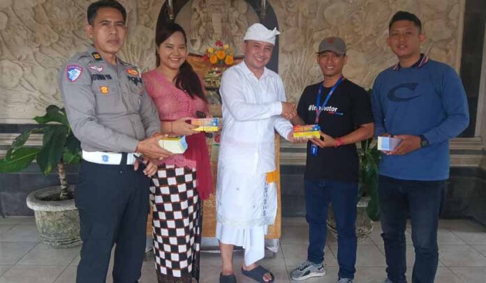 dengan Planet Ban dengan Planet Ban