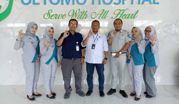 dengan Rumah Sakit Oetomo Hospital