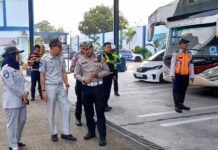 Jasa Raharja Karawang Bersama Mitra Terkait Melaksanakan Giat Rampcheck di PO Pandawa di PO Pandawa