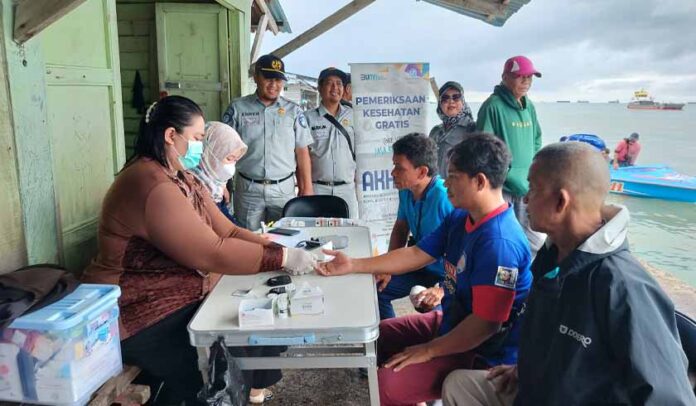 di Pelabuhan Pasar Beringin di Pelabuhan Pasar Beringin