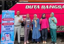 Cek Kesiapan Pengemudi dan Kru Menjelang Libur Panjang, Jasa Raharja Gelar Pengobatan Gratis di PO Duta Bangsa jasa raharja jatim