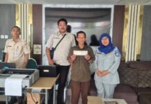 Optimalkan Layanan Jasa Raharja Bersama Tim Samsat Surabaya Selatan Hadirkan Layanan Samsat Keliling di Kantor Kejaksaan Tinggi Jawa Timur jasa raharja jatim