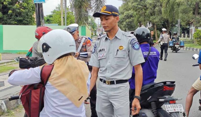 Bersama Mitra Kerja Bersama Mitra Kerja