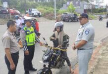 Tingkatkan Kesadaran Masyarakat Untuk Tertib Berlalu Lintas Jasa Raharja Gelar Operasi Gabungan Bersama Sat Lantas Polres OKU Selatan Bersama Sat Lantas Polres OKU Selatan