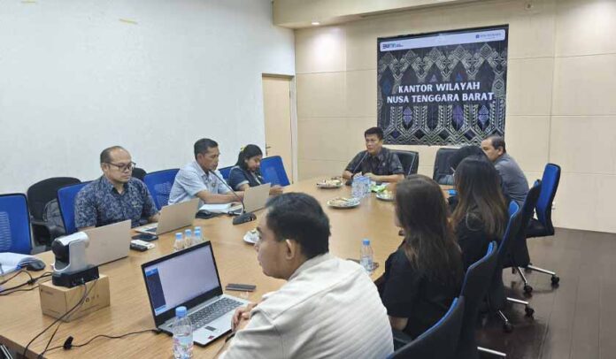 Bersama Seluruh Pegawai