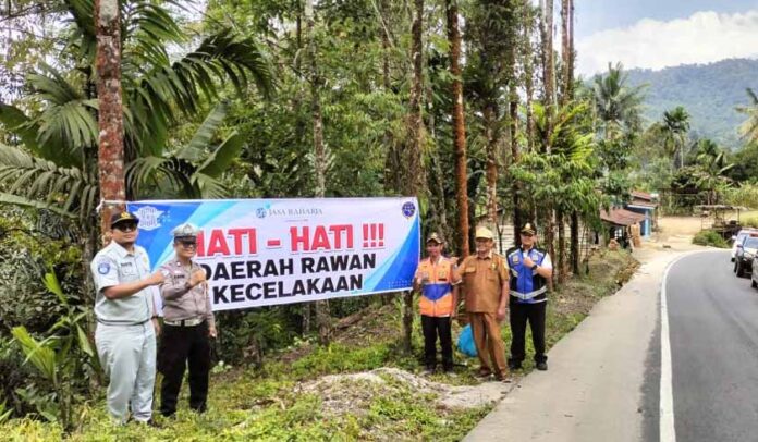 Di Daerah Rawan Kecelakaan Di Daerah Rawan Kecelakaan