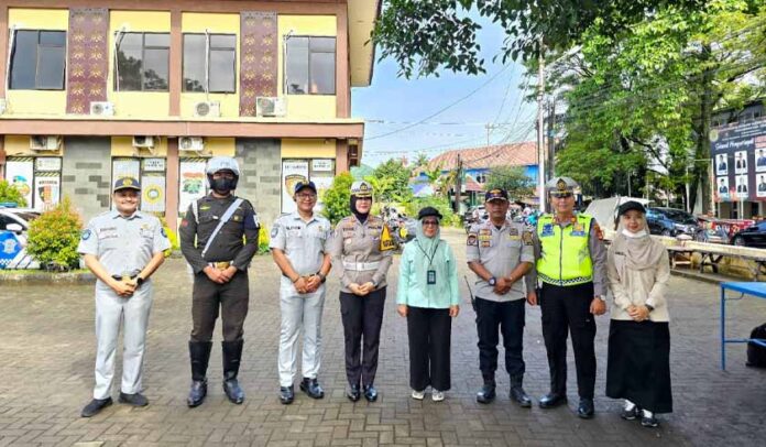 Hadir Pada Operasi Gabungan Hadir Pada Operasi Gabungan
