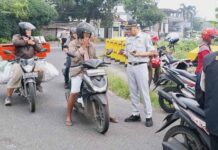 Jasa Raharja Mojokerto Bersama Tim Pembina Samsat Laksanakan Operasi Gabungan Untuk Tingkatkan Kepatuhan dan Keselamatan Berkendara Jasa Raharja Mojokerto
