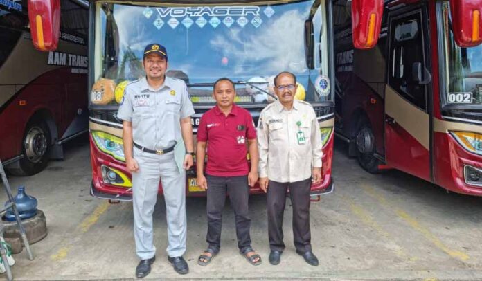 Ke Perusahaan Otobus Ke Perusahaan Otobus