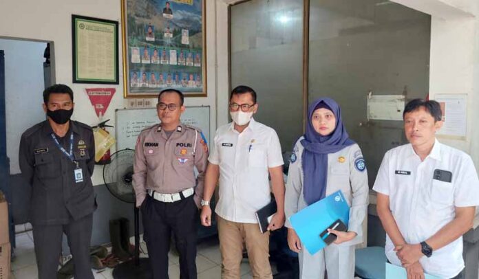 Melakukan Operasi Khusus Melakukan Operasi Khusus