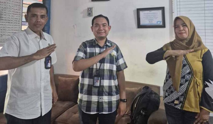 Melalui Kunjungan Koordinasi Melalui Kunjungan Koordinasi