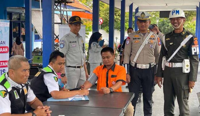 Pengobatan Gratis dan Tes Urine Pengobatan Gratis dan Tes Urine