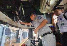 Kurangi Risiko Kecelakaan, Jasa Raharja Kalteng Pasang Practical Guidance di Bus Practical Guidance di Bus