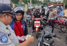 Operasi Gabungan Samsat Muara Teweh : Wujudkan Kesadaran Pajak dan Keselamatan Berkendara dan Keselamatan Berkendara