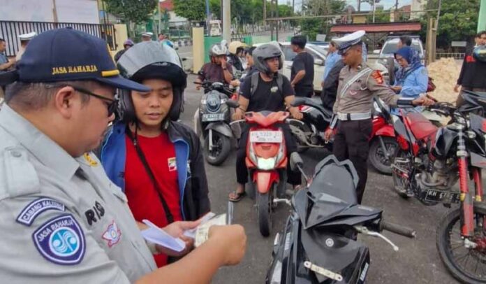 dan Keselamatan Berkendara