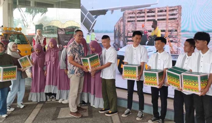 dengan Bapenda Jabar dan Komunitas Otomotif dengan Bapenda Jabar dan Komunitas Otomotif