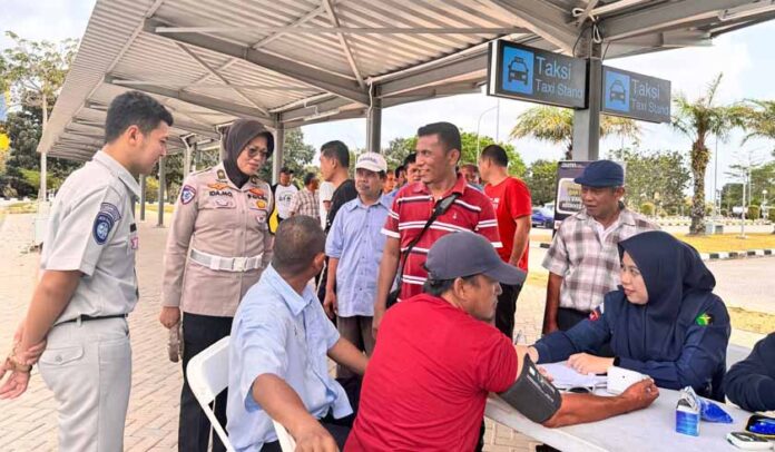 di Bandara Hang Nadim di Bandara Hang Nadim