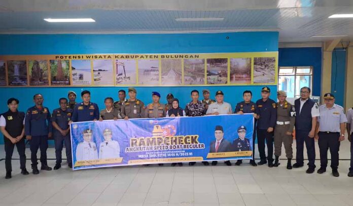 di Dermaga Kayan Tanjung Selor di Dermaga Kayan Tanjung Selor