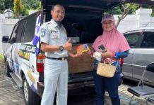 Tingkatkan Pelayanan, Jasa Raharja bersama Tim Samsat Surabaya Selatan Berikan Layanan Samsat Keliling di Kelurahan Ngagelrejo, Wonokromo di Kelurahan Ngagelrejo Wonokromo