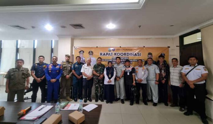 di Ruang Rapat Intimung di Ruang Rapat Intimung