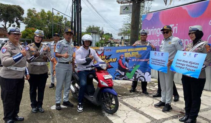 di Simpang Tanah Haji Kota Mataram