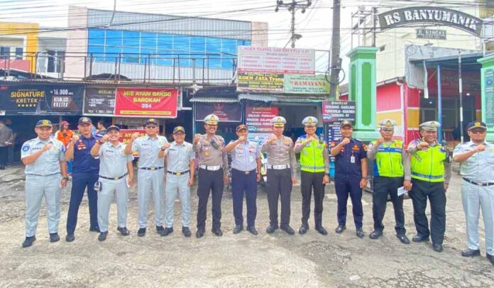 di Terminal Banyumanik