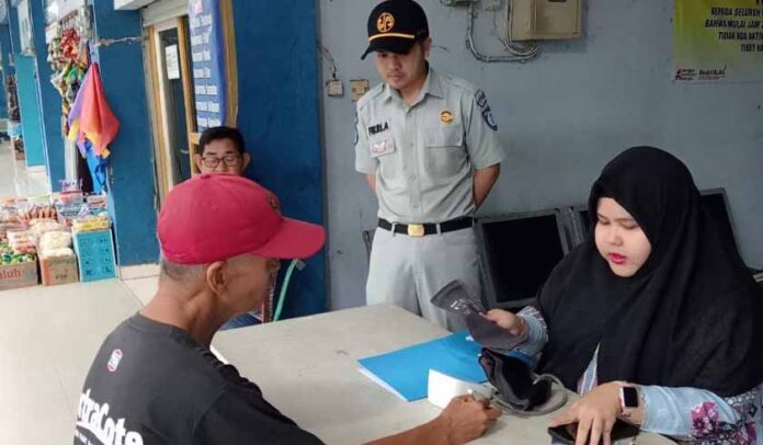 di Terminal KM 6 Banjarmasin di Terminal KM 6 Banjarmasin