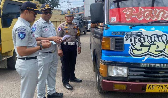 di Terminal Pasiran di Terminal Pasiran