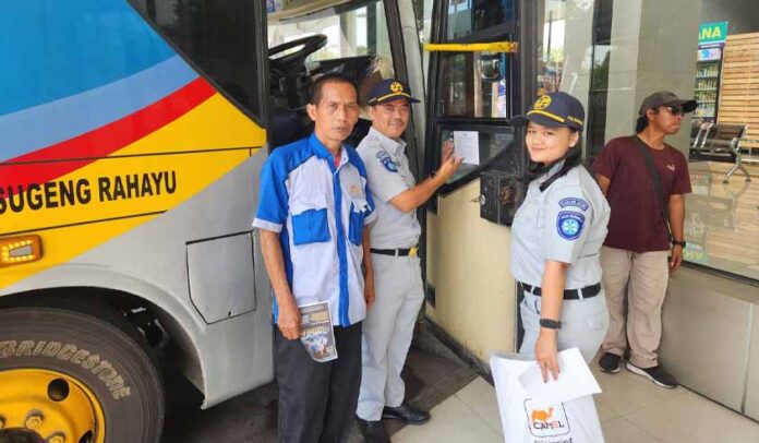 di Terminal Purbaya Kota Madiun di Terminal Purbaya Kota Madiun