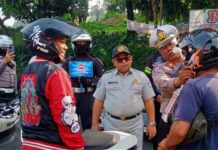 Operasi Keselamatan Lodaya 2025, Jasa Raharja Bagikan Helm Gratis jasa raharja jabar