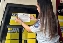 Jasa Raharja Jember Pasang Stiker Practical Guidance KNKT pada Bus Mentari Karya Gemilang untuk Cegah Kecelakaan Lalu Lintas jasa raharja jatim